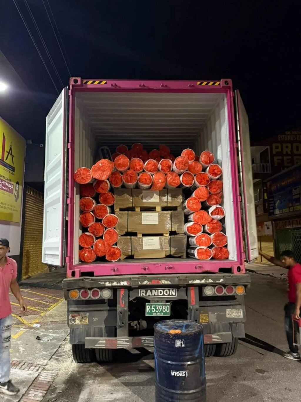 Instagram post from pinturas_maxcolors. This post is in position 1.